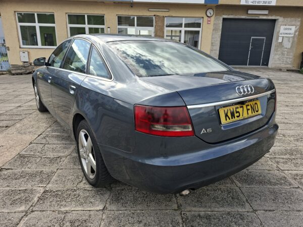 Audi A6 2.0 TDi - náhradní díly - Obrázek 5